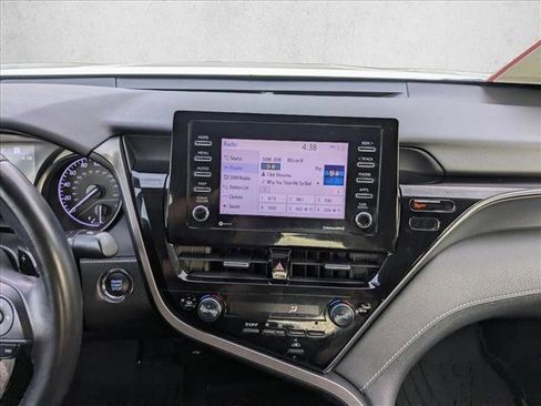 Certified 2022 Toyota Camry SE w/ Convenience Package image 13