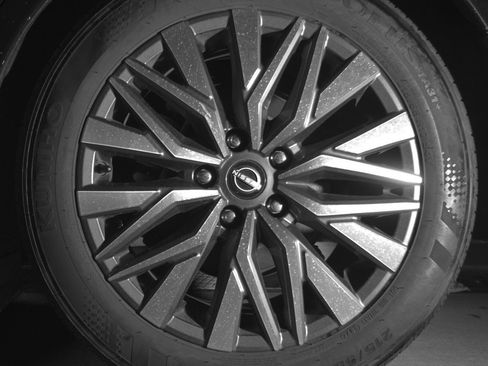 Used 2025 Nissan Altima 2.5 SV image 14