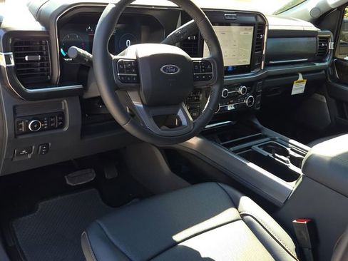 New 2026 Ford F250 Lariat w/ Black Appearance Package AWD/4WD image 17