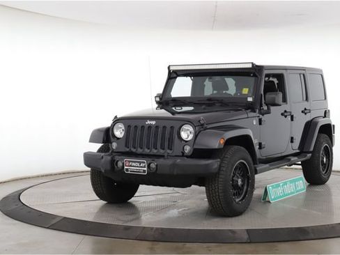 Used 2014 Jeep Wrangler Unlimited Sahara w/ Connectivity Group AWD/4WD image 10