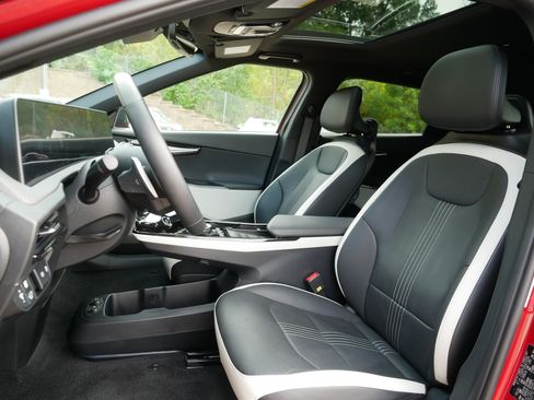Certified 2023 Kia EV6 GT-Line AWD/4WD image 34