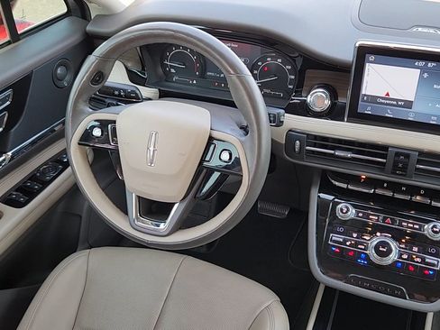Used 2020 Lincoln Corsair Reserve w/ Equipment Group 201A AWD/4WD image 5
