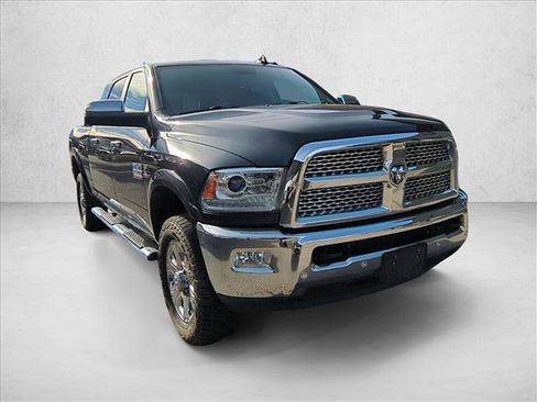 Used 2018 RAM 3500 Laramie image 3
