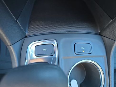 Used 2024 Chevrolet Equinox LT AWD/4WD image 25