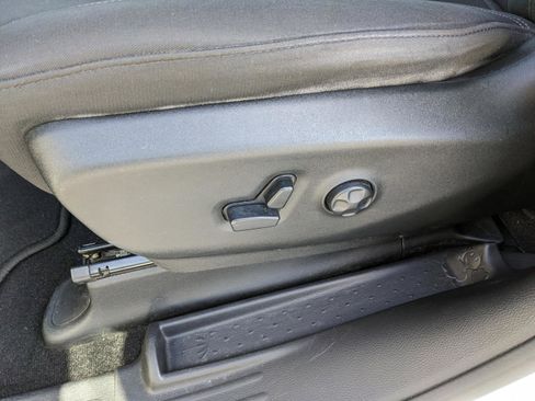 Used 2019 Chrysler Pacifica Touring Plus w/ Advanced Safetytec Group image 20