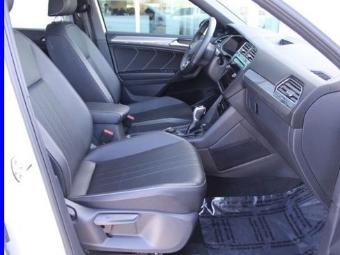 Used 2024 Volkswagen Tiguan SE R-Line image 20