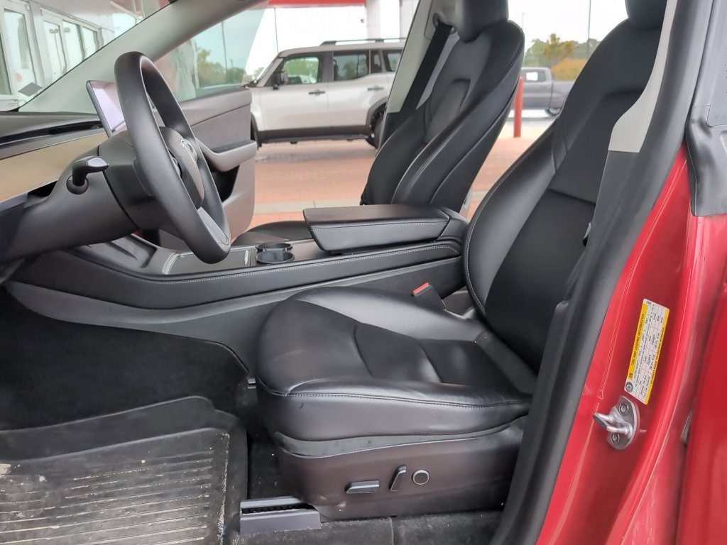 Used 2022 Tesla Model Y Long Range AWD/4WD image 7