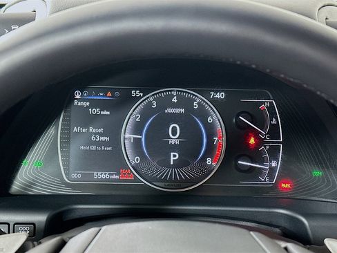 Used 2025 Lexus ES 350 w/ Accessory Package (Z2) image 12