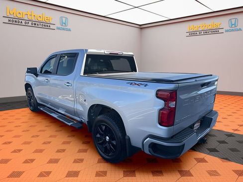 Used 2020 Chevrolet Silverado 1500 Custom w/ Custom Value Package AWD/4WD image 3