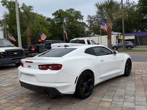 Used 2019 Chevrolet Camaro LT w/ Technology Package image 5
