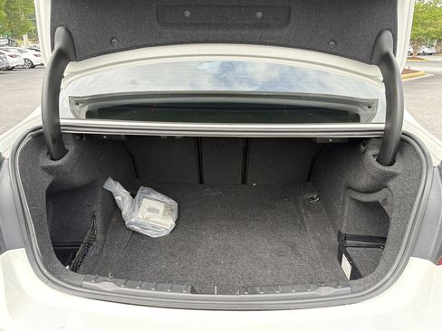 Used 2018 BMW 330i Sedan RWD image 23