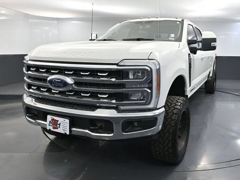 Used 2023 Ford F250 Lariat w/ Lariat Ultimate Package AWD/4WD image 13