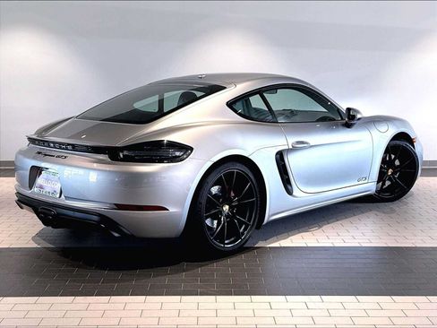 Used 2018 Porsche 718 Cayman GTS RWD image 10