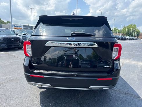 Used 2022 Ford Explorer XLT w/ Equipment Group 202A AWD/4WD image 8