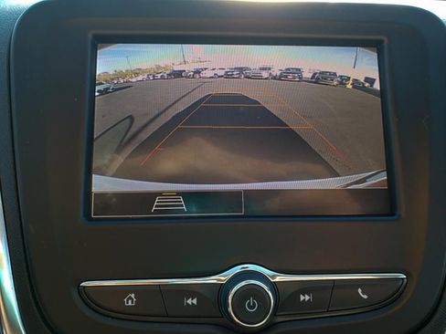 Used 2023 Chevrolet Equinox LS image 17