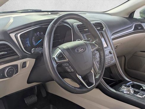 Used 2019 Ford Fusion SEL image 9