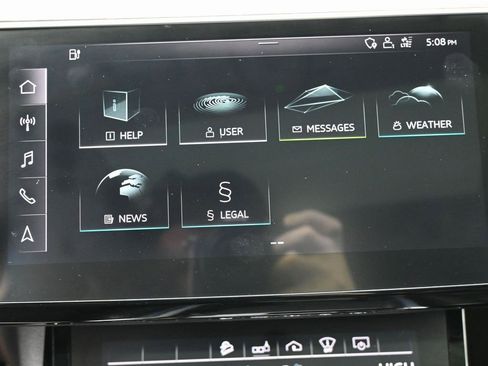 Used 2019 Audi e-tron Prestige w/ Prestige Package image 25