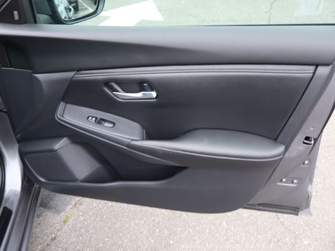 Used 2022 Nissan Sentra SV FWD image 34