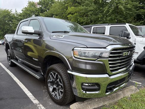 Certified 2025 RAM 1500 Laramie AWD/4WD image 1