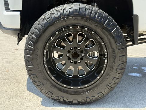 Used 2019 Chevrolet Silverado 1500 LT w/ Texas Edition RWD image 12