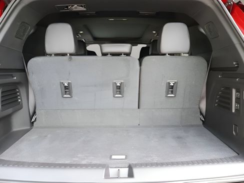 Used 2025 Chevrolet Traverse High Country w/ LPO, Floor Liner Package FWD image 16