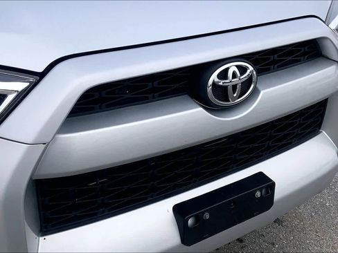 Used 2015 Toyota 4Runner SR5 image 31