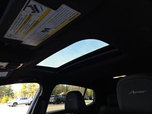 Used 2025 Buick Envista Avenir image 7