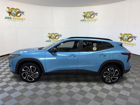 Used 2025 Chevrolet Trax RS w/ Driver Confidence Package image 6