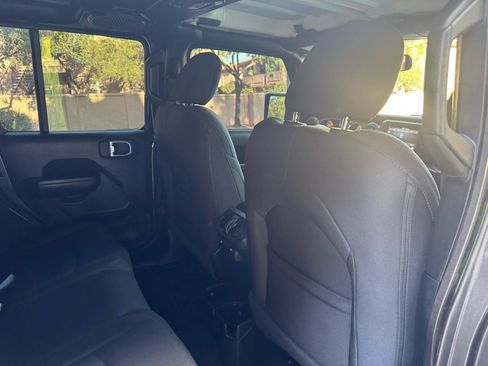 Used 2022 Jeep Wrangler Unlimited Sport AWD/4WD image 27