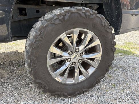 Used 2021 Ford F150 Lariat w/ Equipment Group 502A High image 3