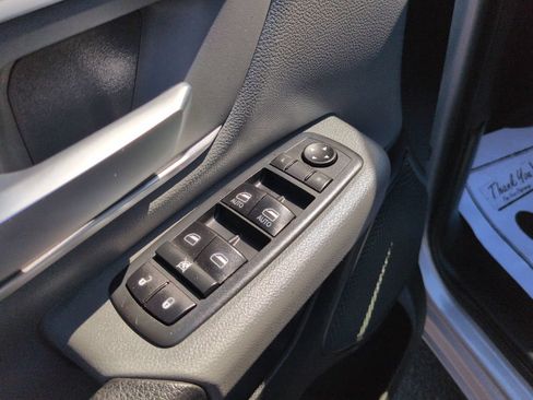 Used 2020 RAM 1500 Big Horn AWD/4WD image 11