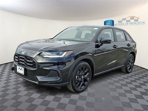 Certified 2025 Honda HR-V Sport image 3