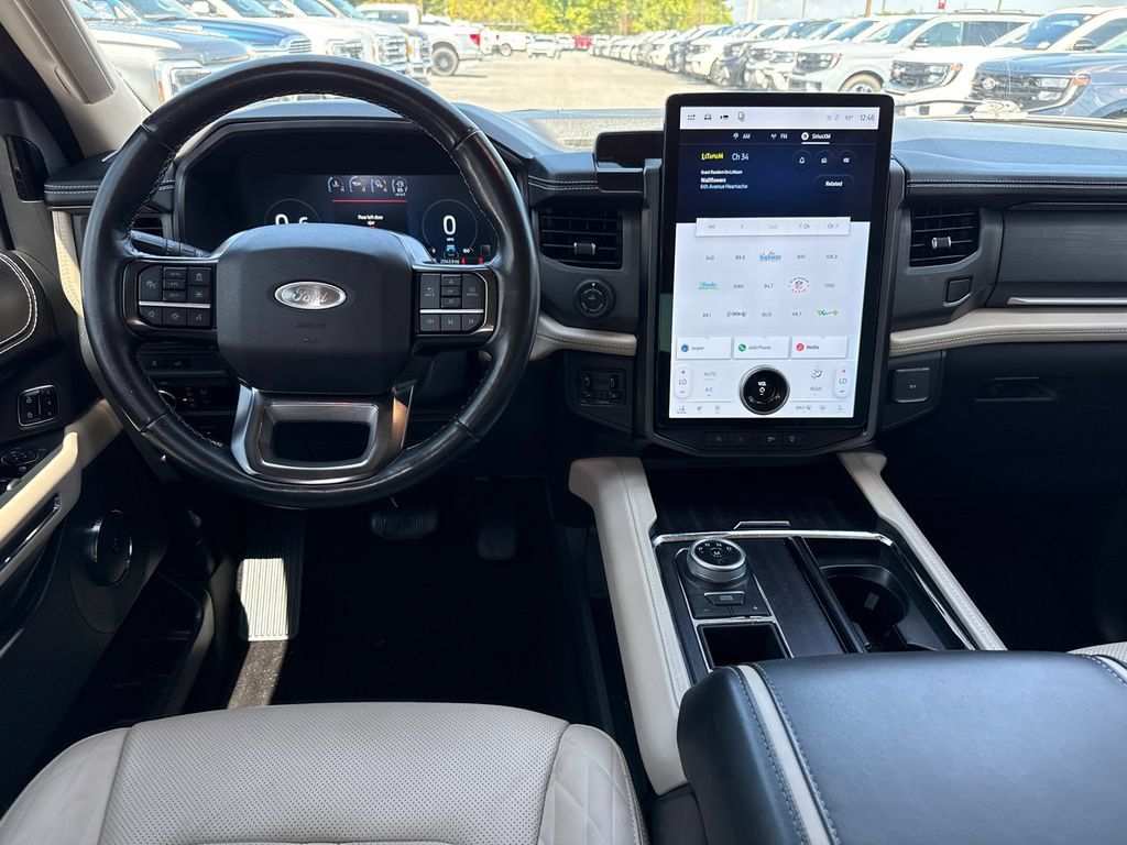 Used 2023 Ford Expedition Platinum RWD image 23