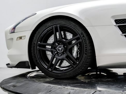 Used 2011 Mercedes-Benz SLS AMG Coupe image 96