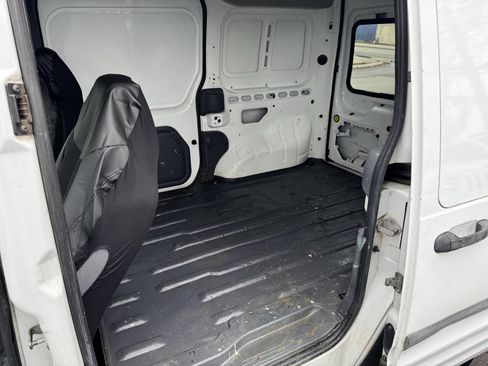 Used 2012 Ford Transit Connect XL image 8