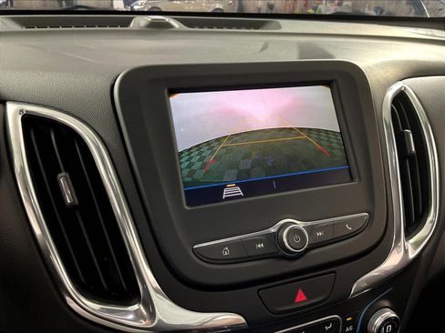 Used 2020 Chevrolet Equinox LT w/ Driver Convenience Package FWD image 14
