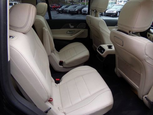 Used 2020 Mercedes-Benz GLS 450 4MATIC image 40