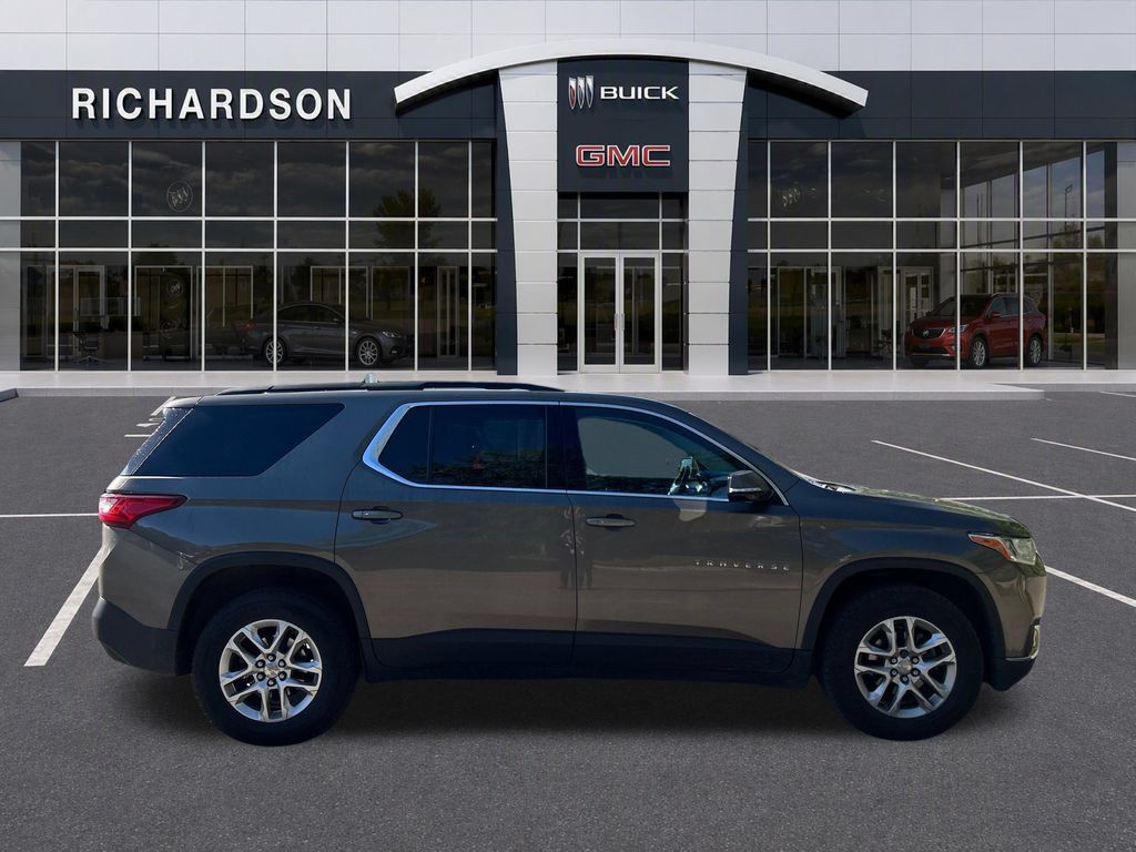 Used 2020 Chevrolet Traverse LT FWD image 7