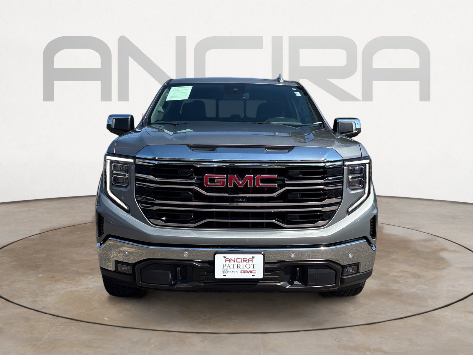 Used 2024 GMC Sierra 1500 SLT AWD/4WD image 5