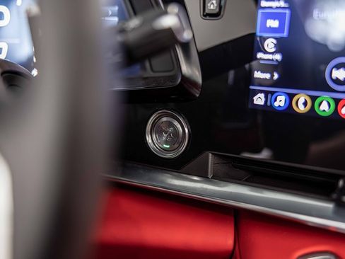 Used 2023 Chevrolet Corvette Stingray w/ Z51 Performance Package image 25