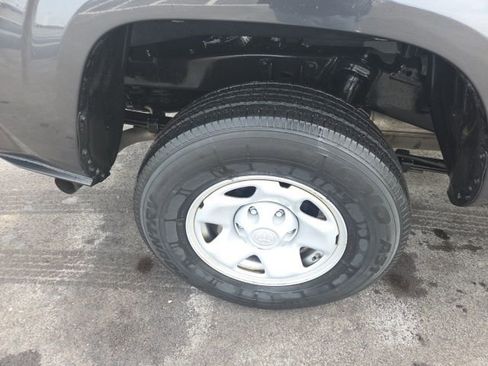 Used 2022 Toyota Tacoma SR image 5