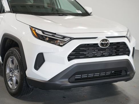 Certified 2025 Toyota RAV4 XLE image 4
