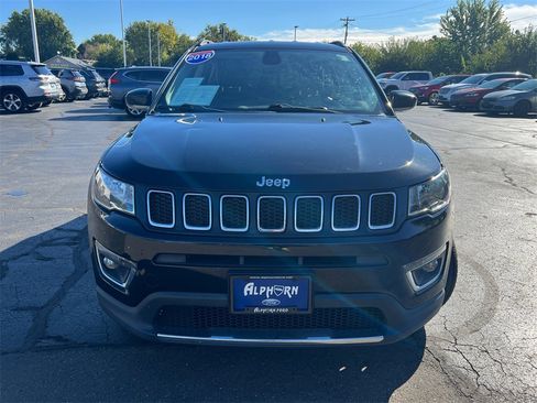 Used 2018 Jeep Compass Limited image 36