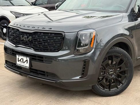 Certified 2022 Kia Telluride EX w/ EX Premium Package AWD/4WD image 2