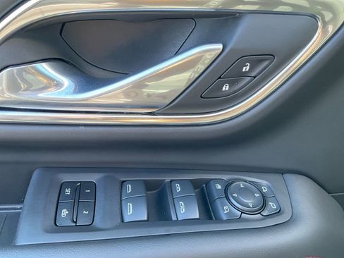 Used 2024 Chevrolet Suburban RST w/ Luxury Package image 29