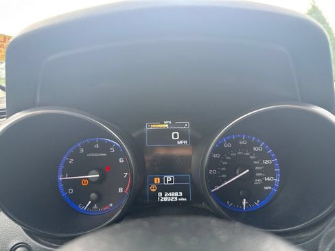 Used 2018 Subaru Outback 2.5i Limited AWD/4WD image 10