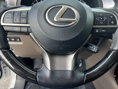 Used 2023 Lexus GX 460 Premium w/ Accessory Package AWD/4WD image 9