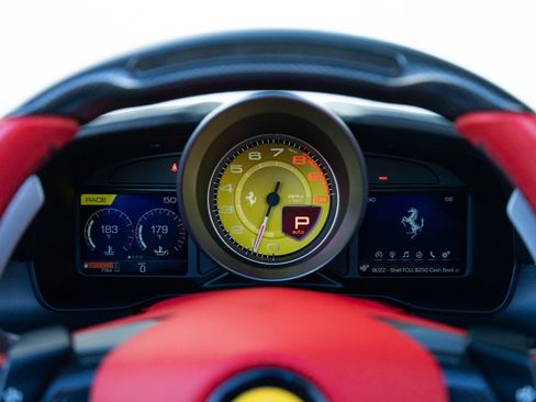 Used 2023 Ferrari F8 Tributo image 12