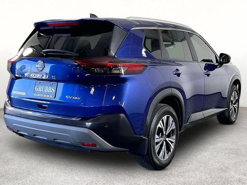 Used 2023 Nissan Rogue SV w/ SV Premium Package AWD/4WD image 2