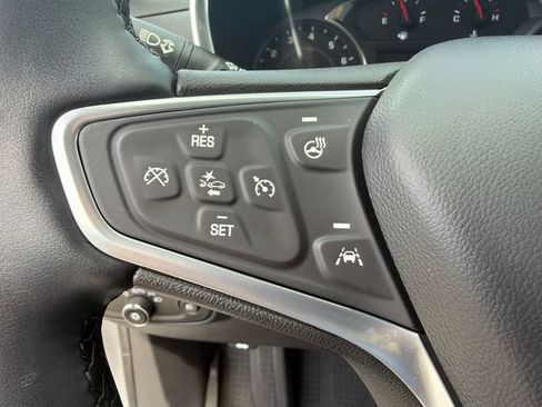Used 2023 Chevrolet Equinox Premier AWD/4WD image 24